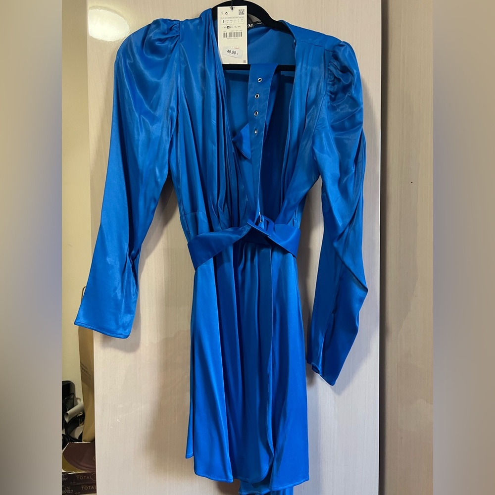 Brand new Zara blue dress with belt size small